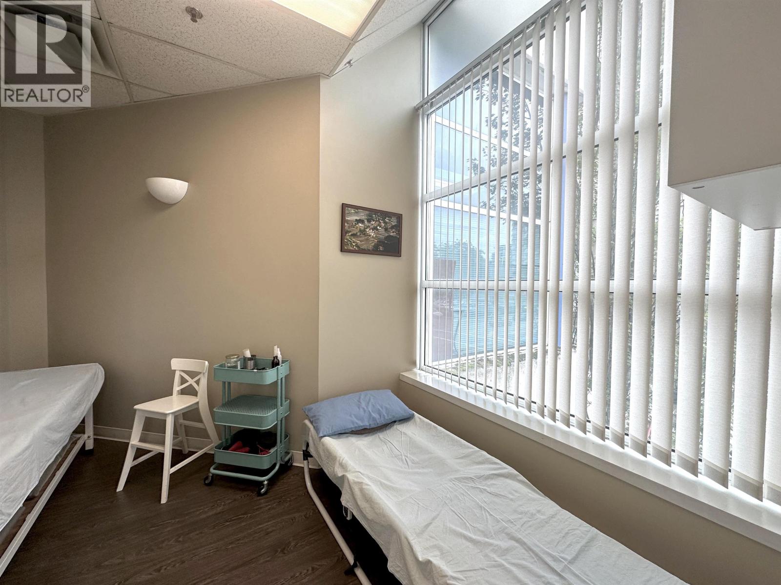 2270 8260 WESTMINSTER HIGHWAY