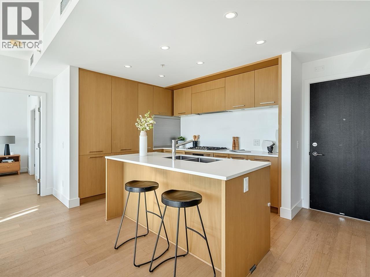 605 5115 CAMBIE STREET