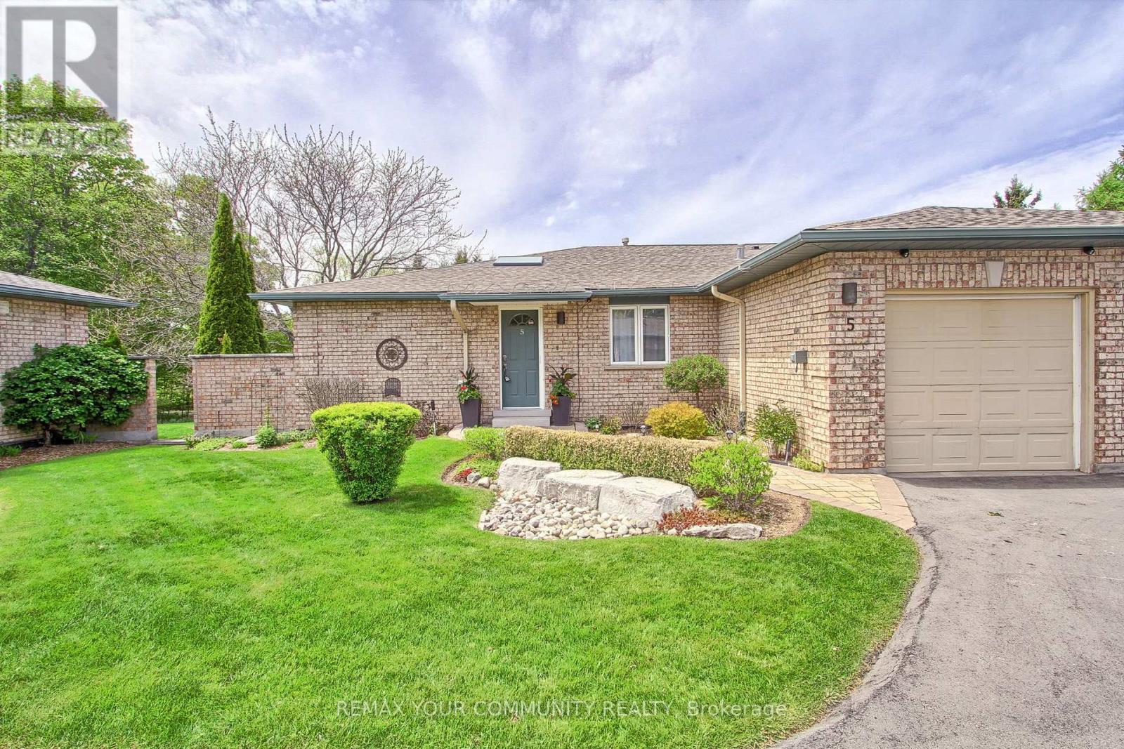 5 - 23 REDDINGTON DRIVE