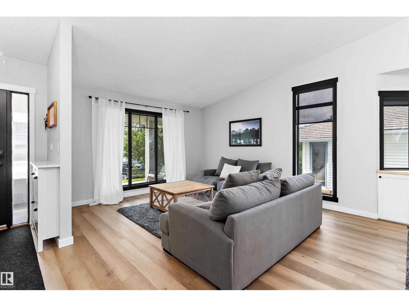 4 NOTTINGHAM CR