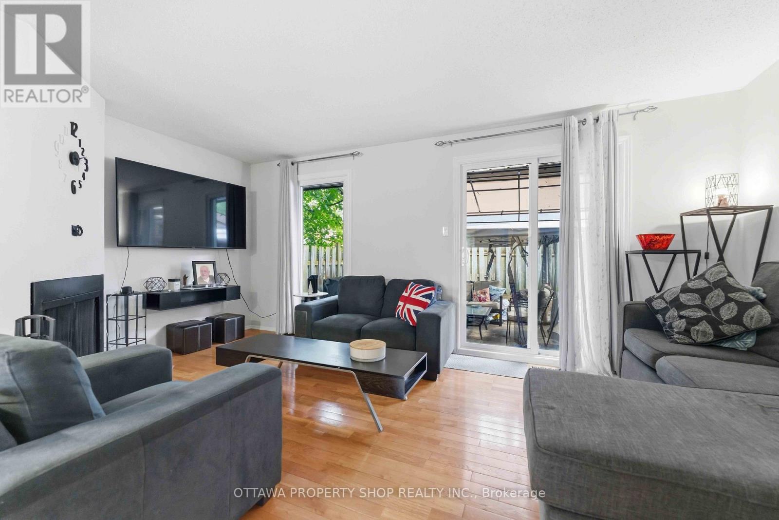 32 - 3333 MCCARTHY ROAD