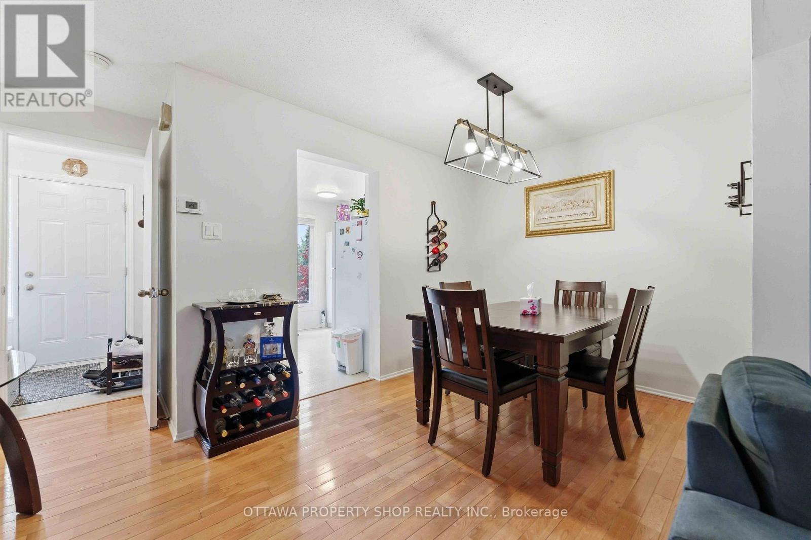 32 - 3333 MCCARTHY ROAD