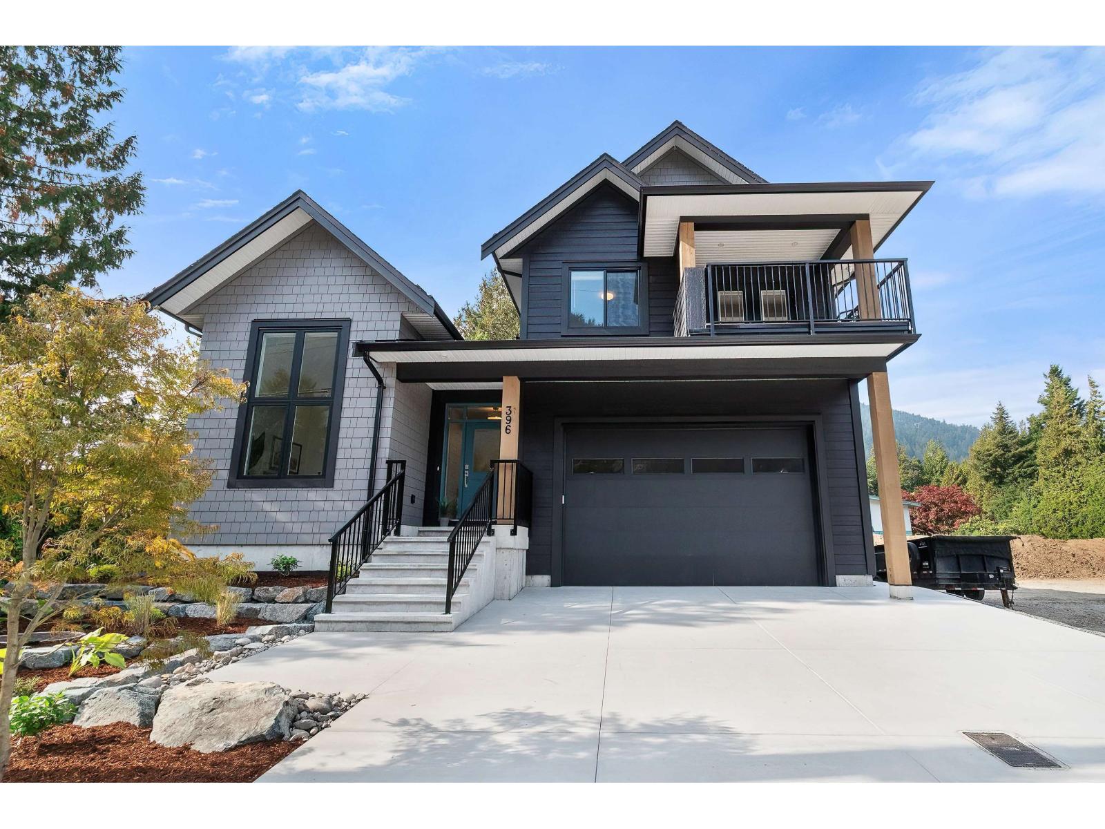 396 EAGLE STREET, Harrison Hot Springs