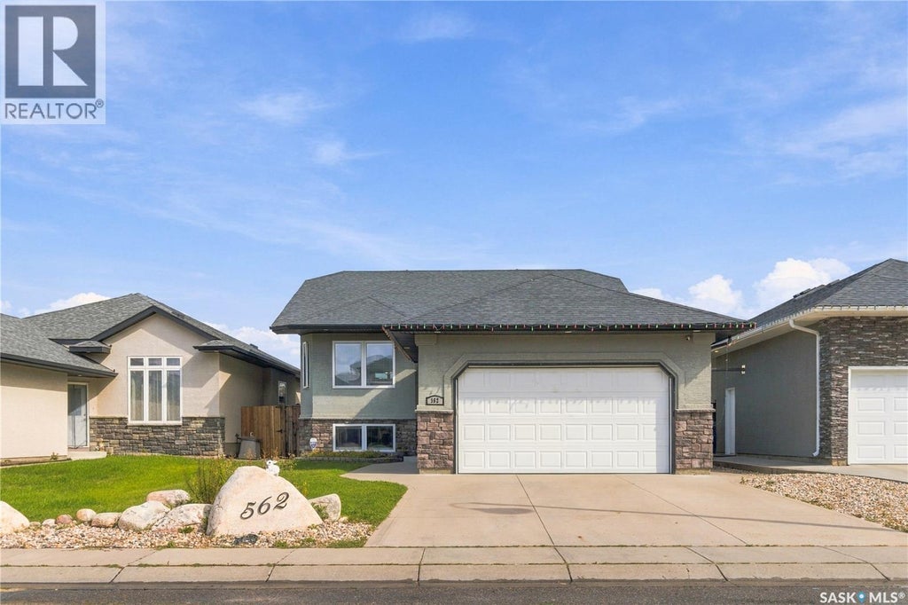 562 REMPEL MANOR, SASKATOON, SK S7T 0J4 - Image 3296464950.jpeg?d=l
