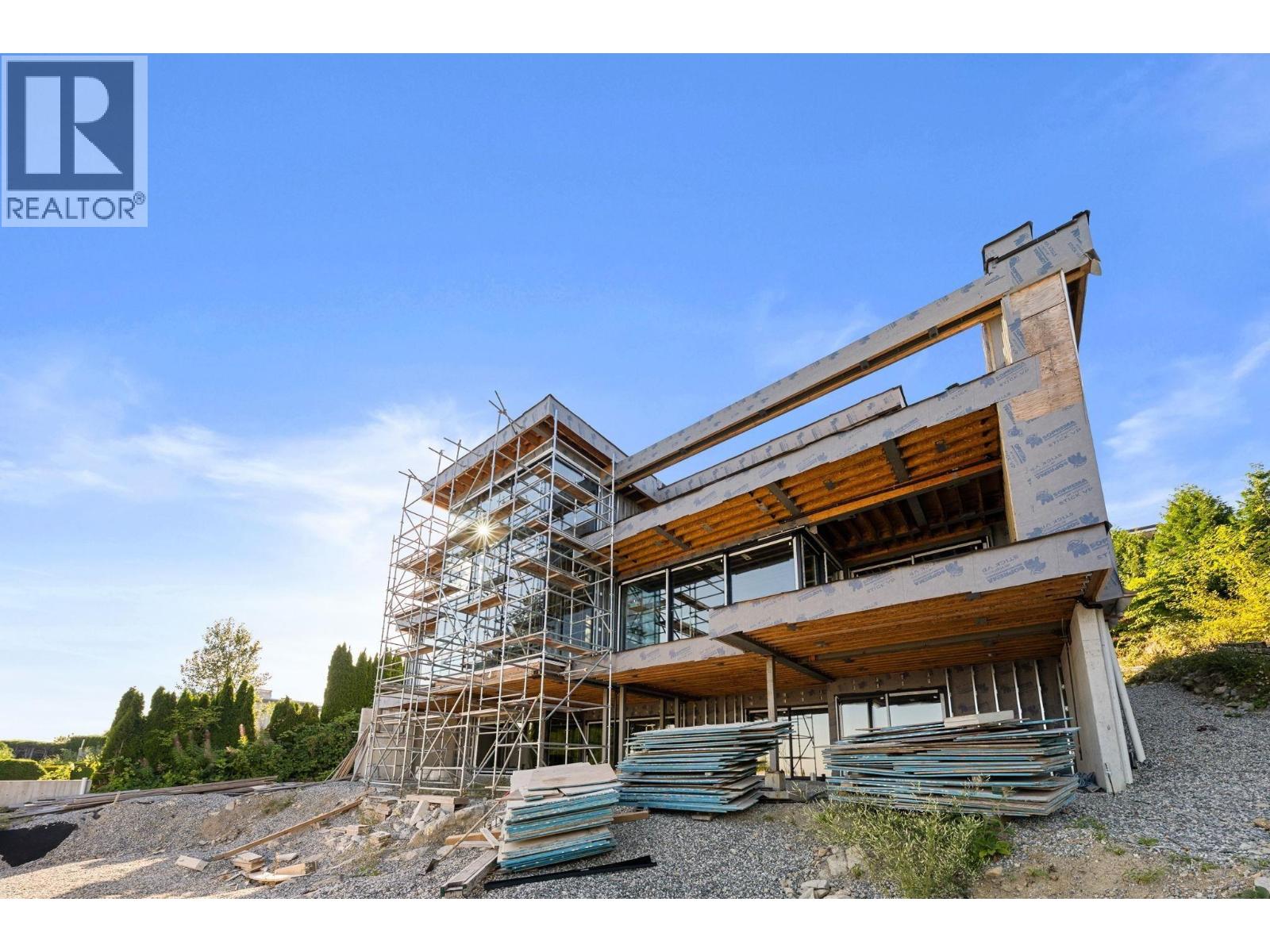 1424 SANDHURST PLACE
