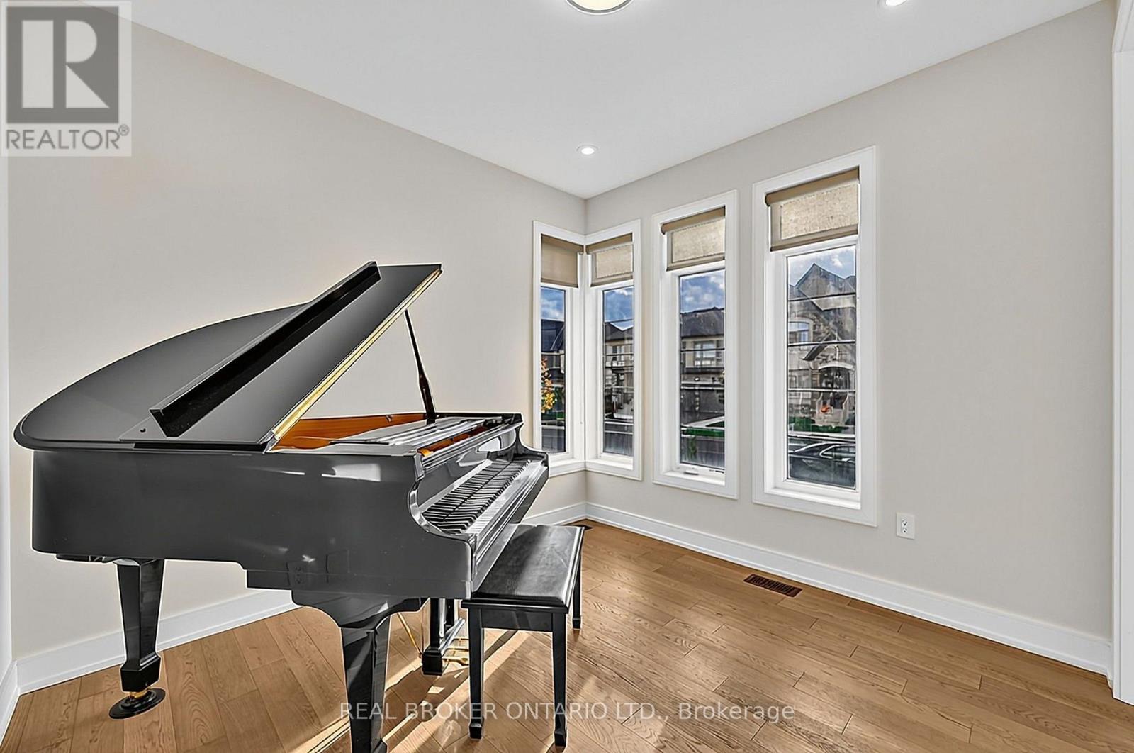 416 SEAVIEW HEIGHTS