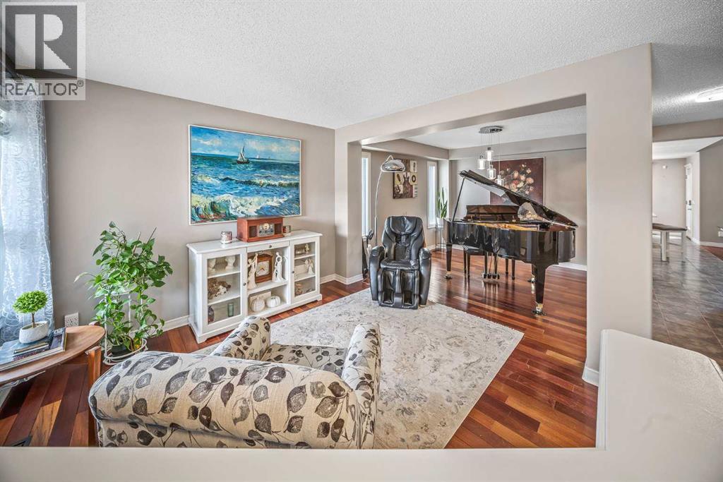 66 Crestmont Drive SW