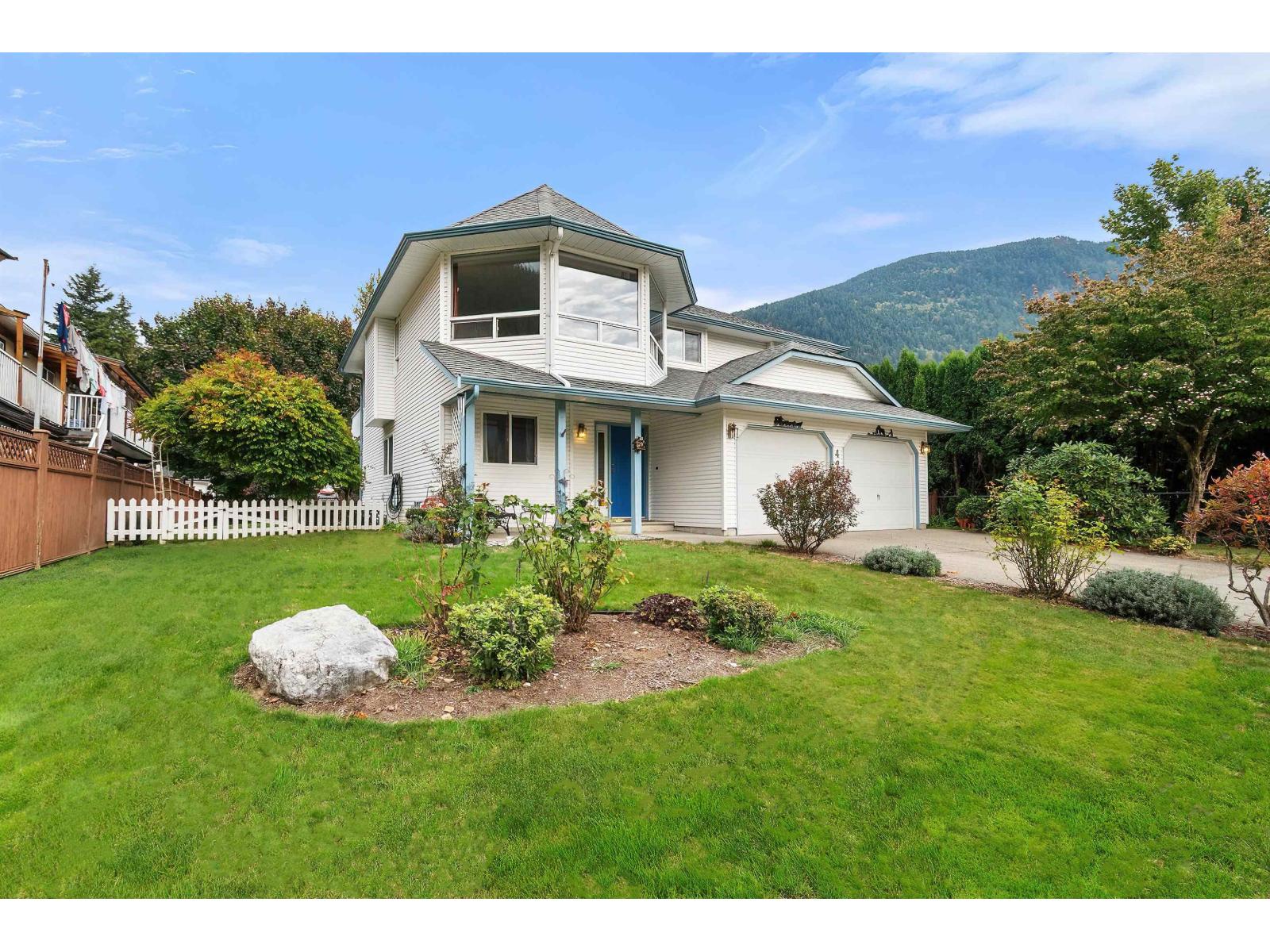 425 HADWAY DRIVE, Harrison Hot Springs