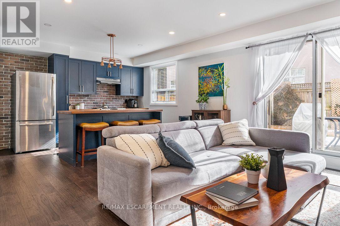 5 - 469 CLARIDGE ROAD