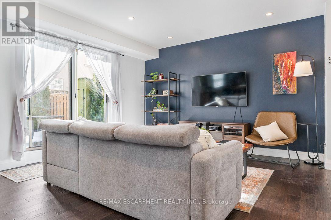 5 - 469 CLARIDGE ROAD