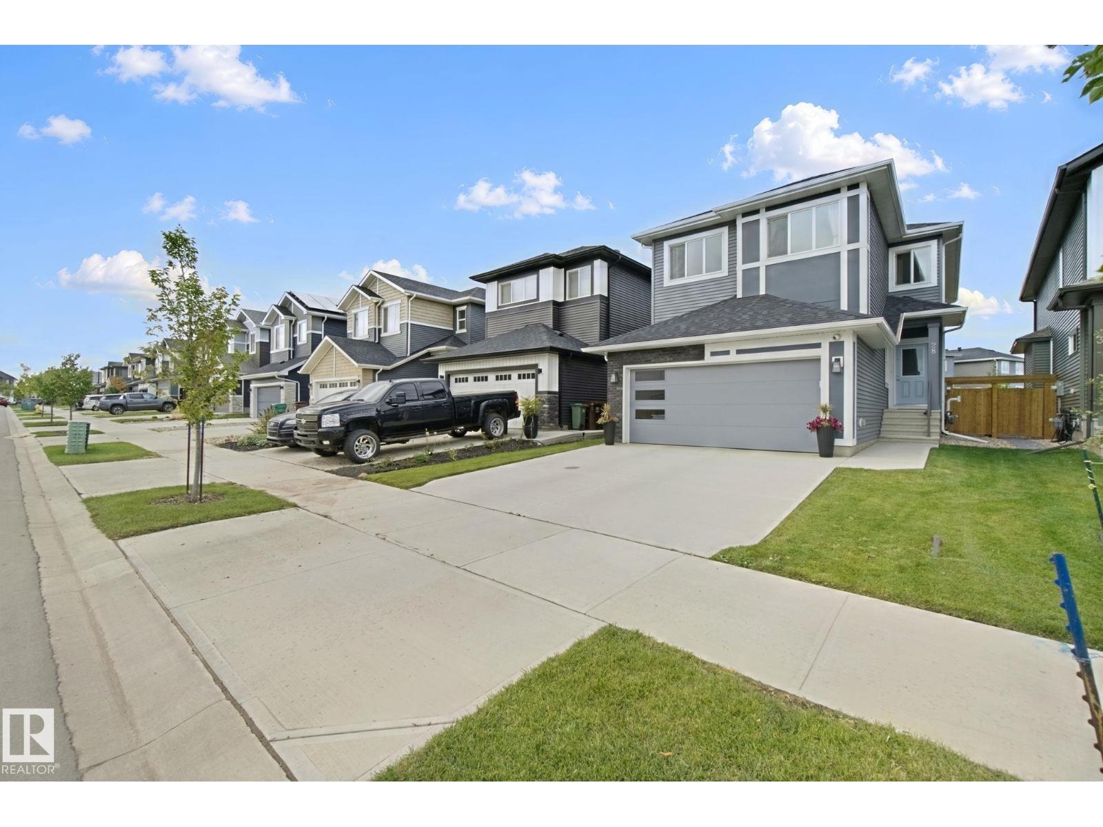 28 ROSEWOOD WY