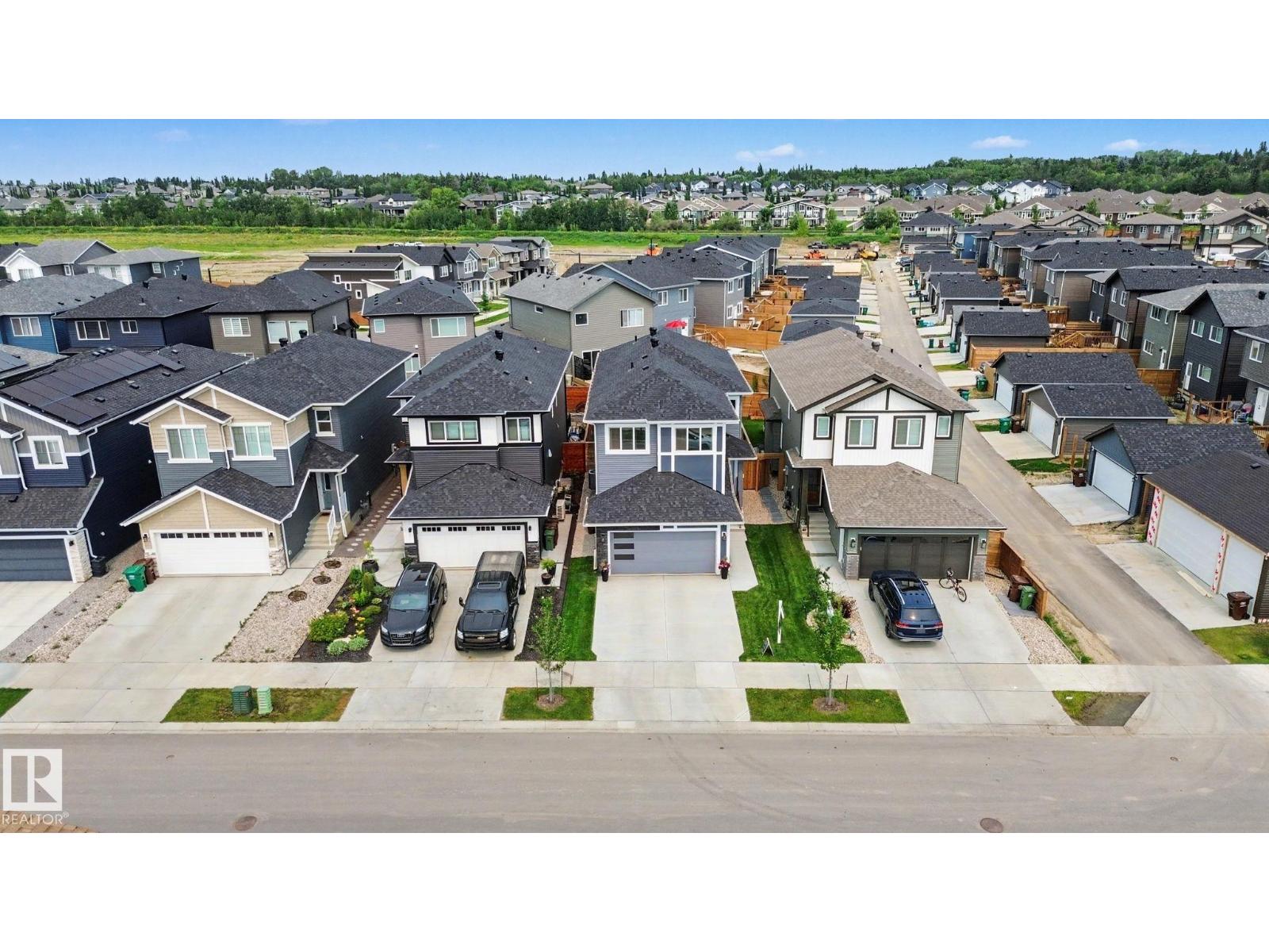 28 ROSEWOOD WY