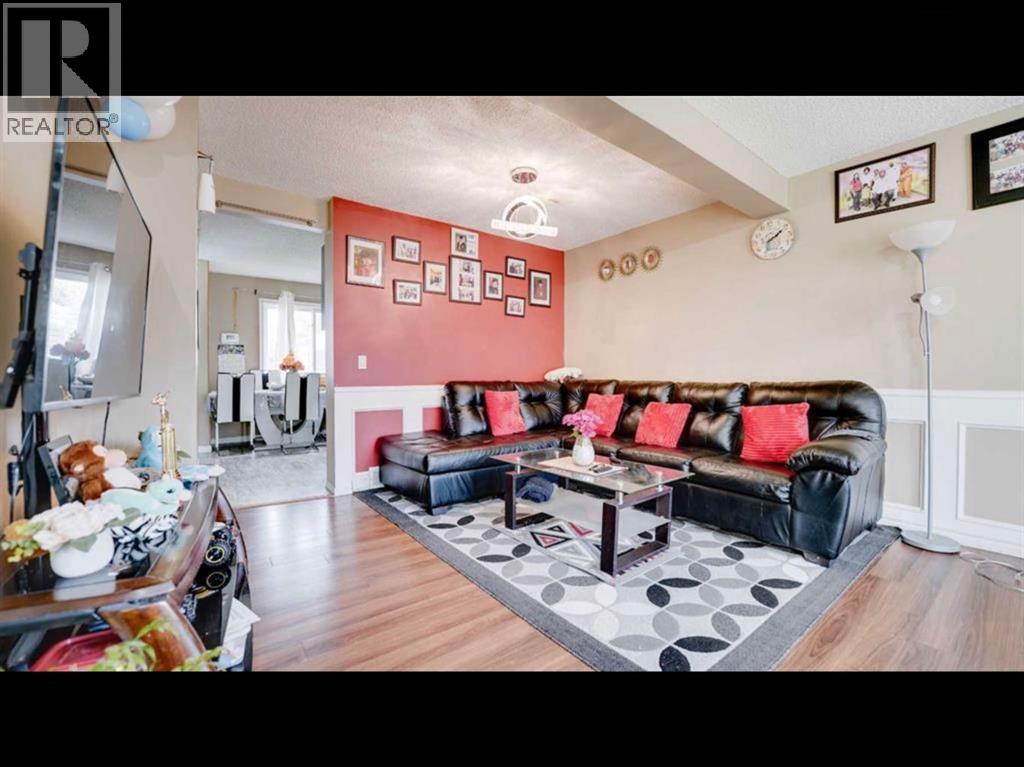 95 Castlegreen Close NE