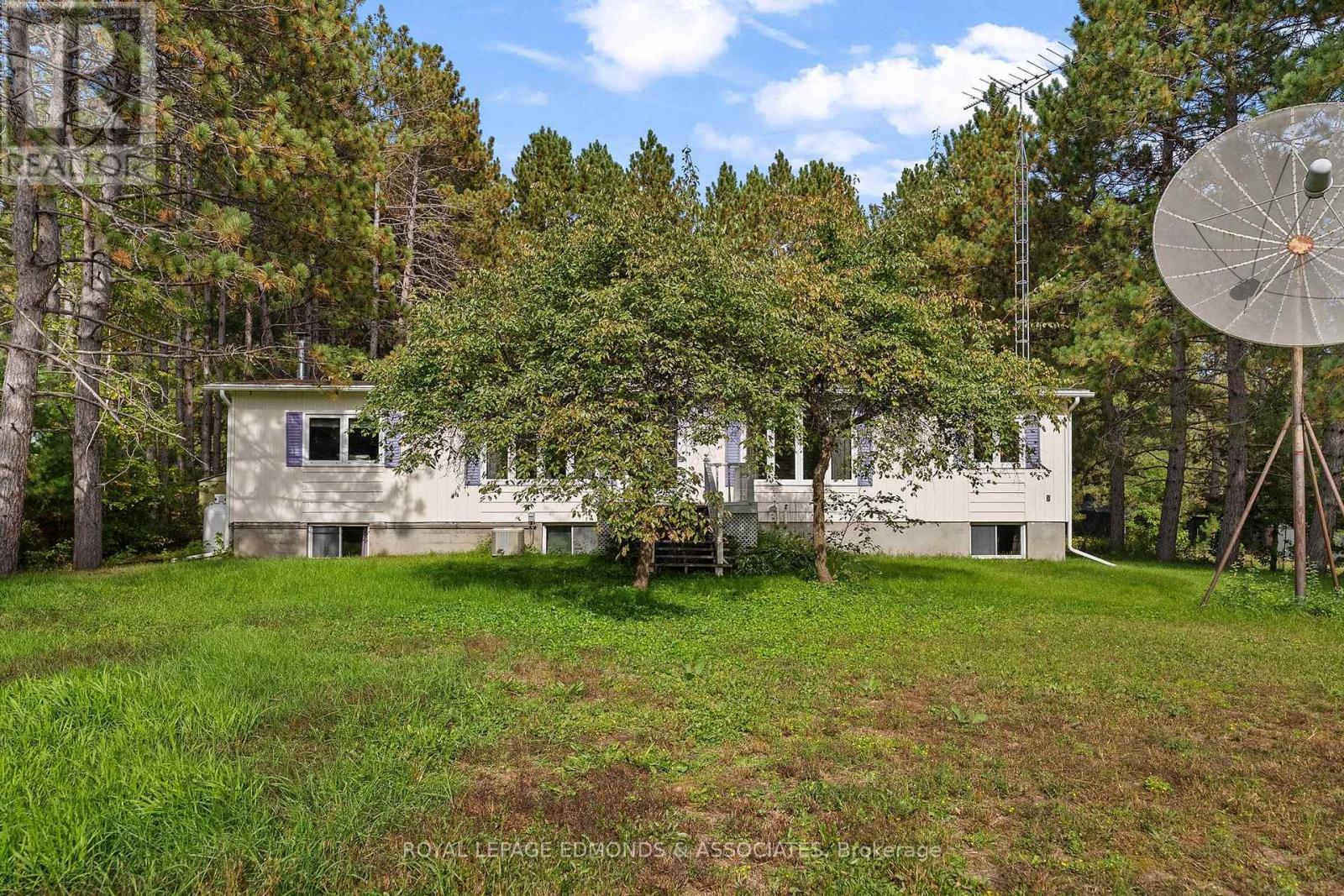 2726 ROUND LAKE ROAD