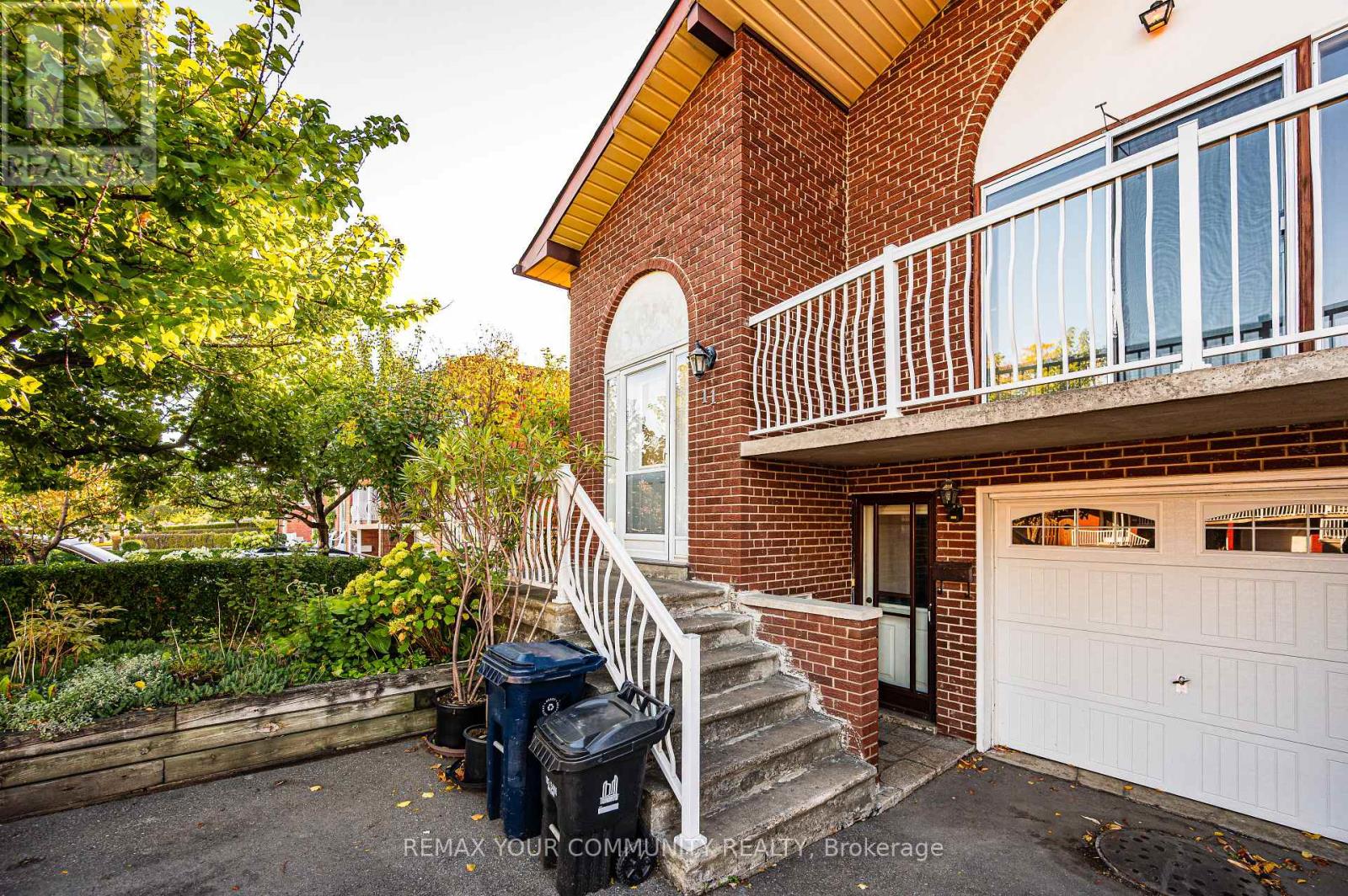 11 ANTHIA DRIVE