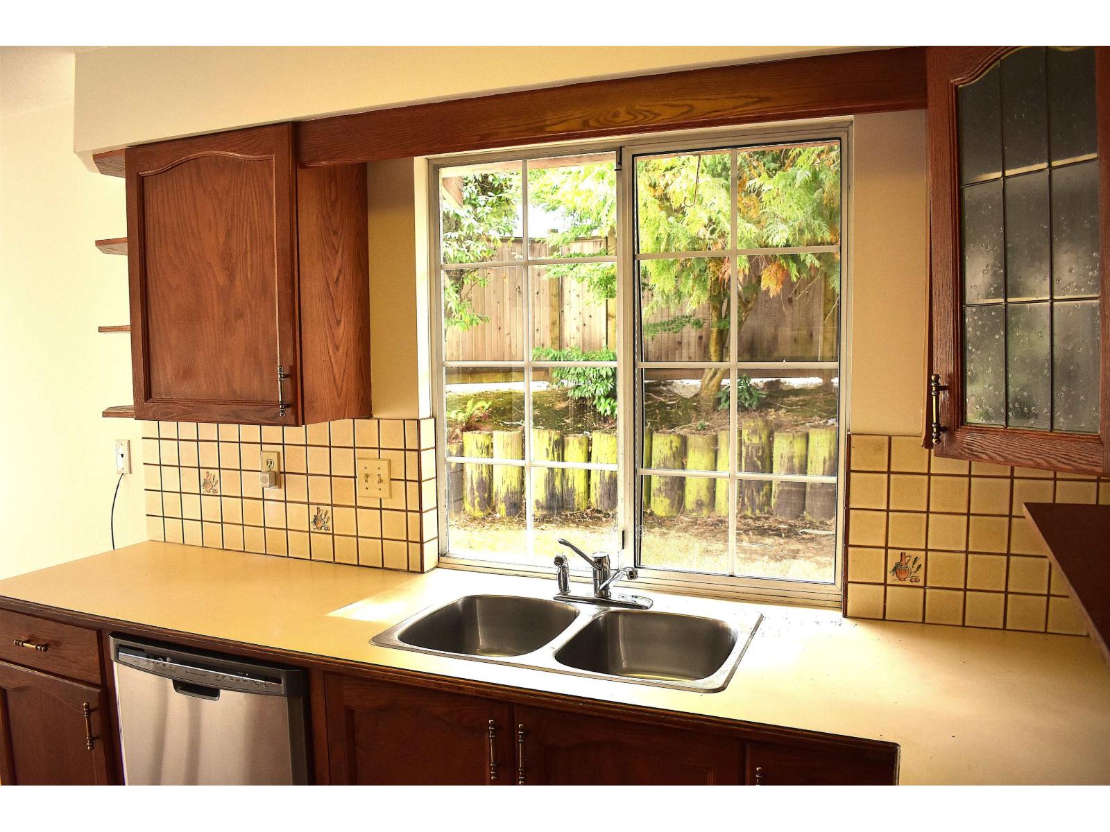 15 32659 GEORGE FERGUSON, ABBOTSFORD, BC WAY