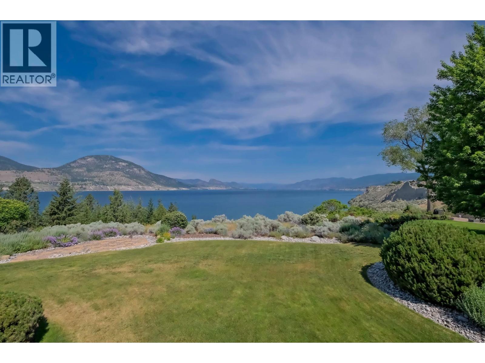 156 VANCOUVER Place