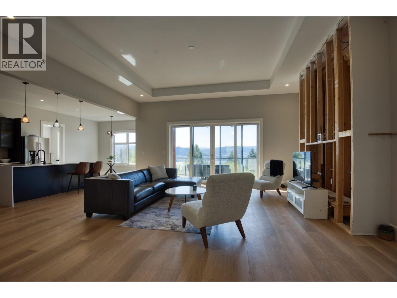 2835 Outlook Way