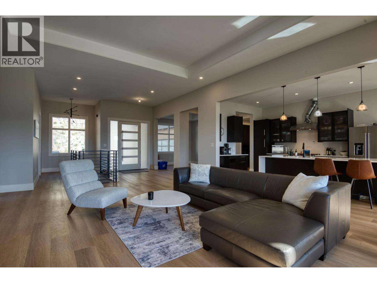 2835 Outlook Way