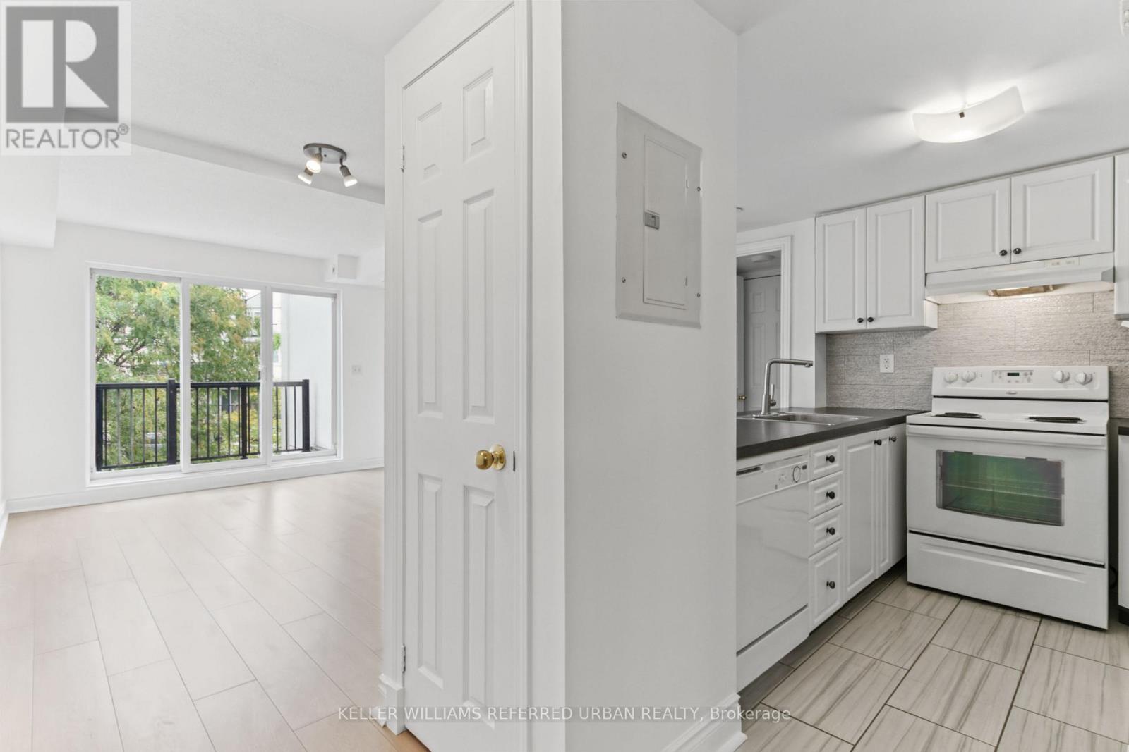 2016 - 3035 FINCH AVENUE W