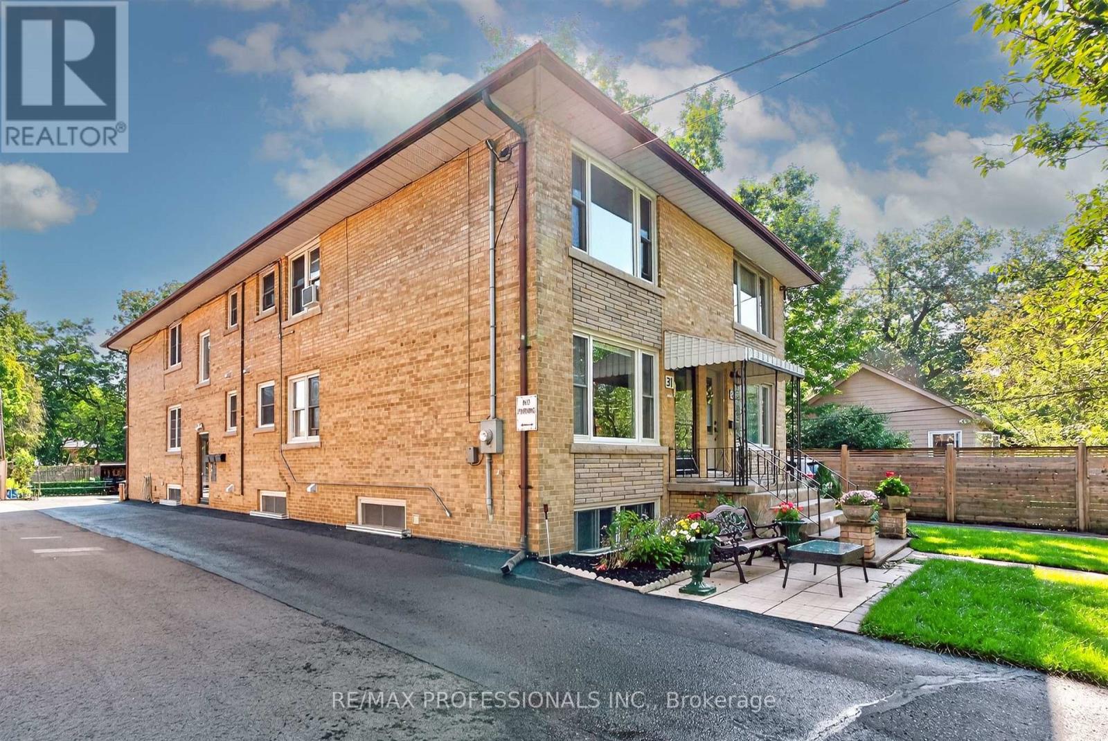 31 LONG BRANCH AVENUE
