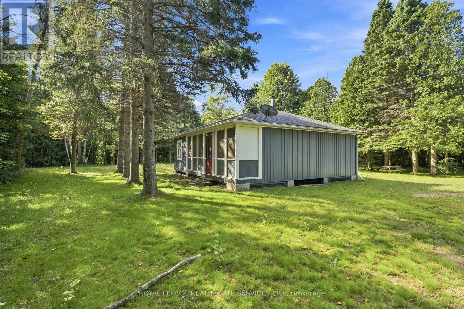 287 HURON ROAD