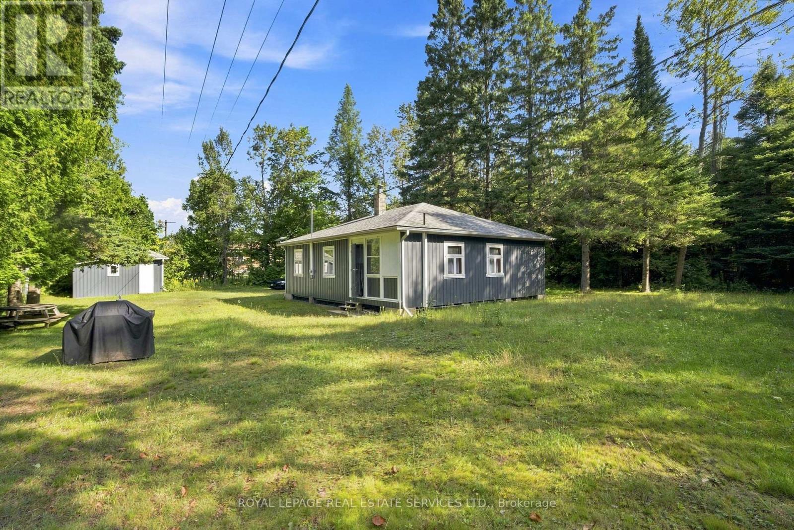 287 HURON ROAD