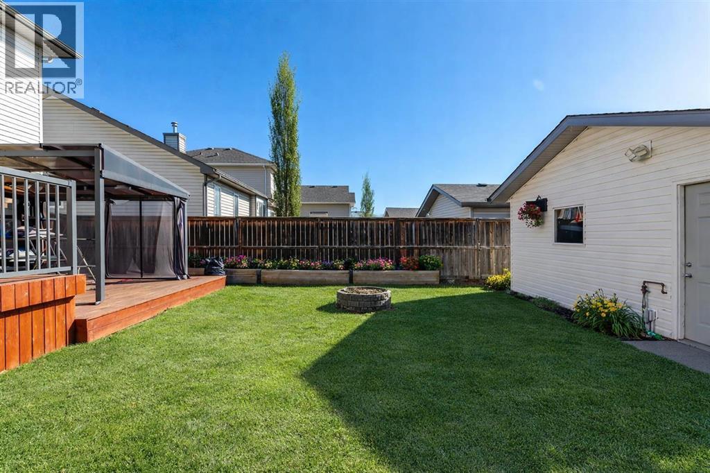 83 Luxstone Crescent SW