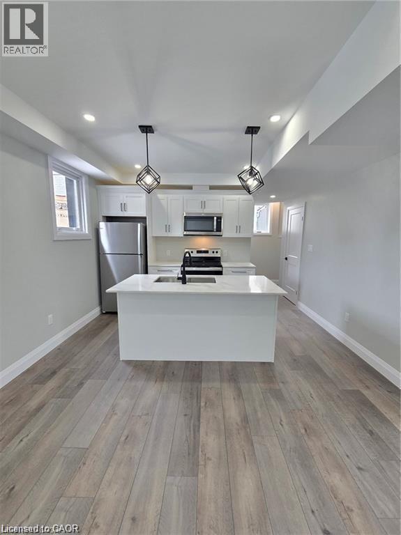18 HINCKS Street Unit# B