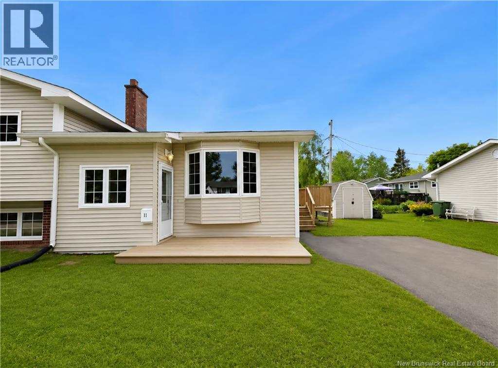 11 Pembroke Crescent - Photo 2