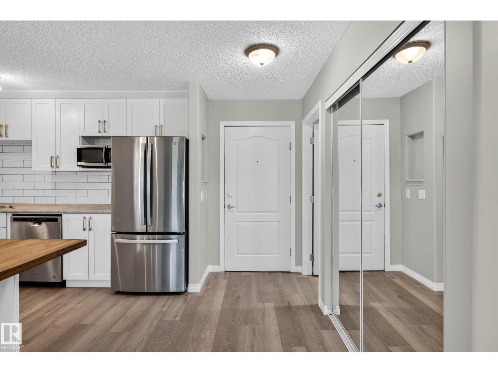 #120 5340 199 ST NW