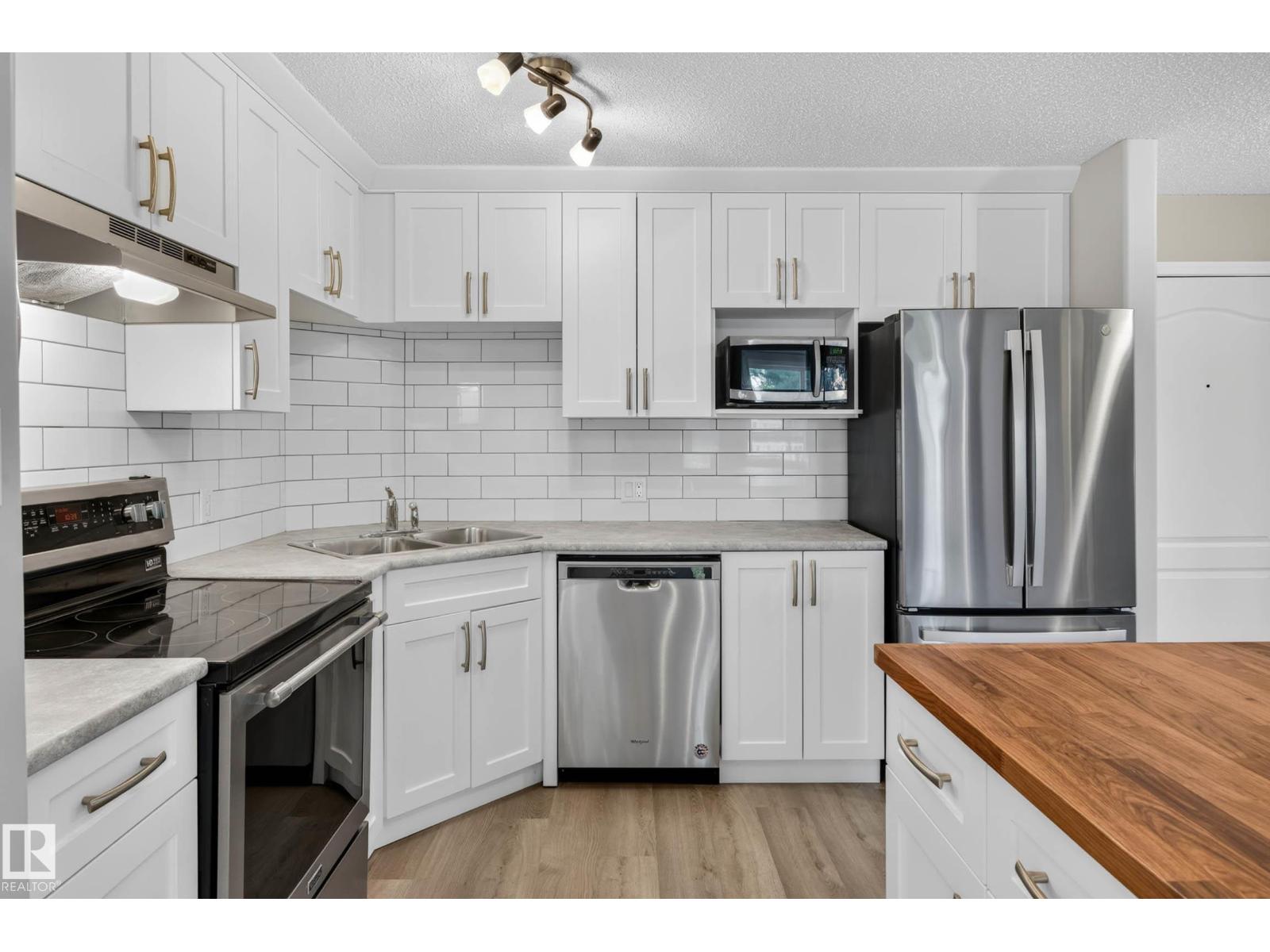 #120 5340 199 ST NW
