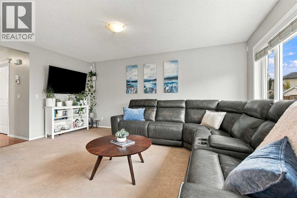 115 Evansmeade Crescent NW