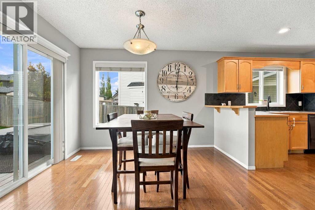 115 Evansmeade Crescent NW
