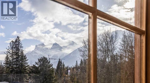207, 743 Railway Avenue Canmore AB T1W 1P2