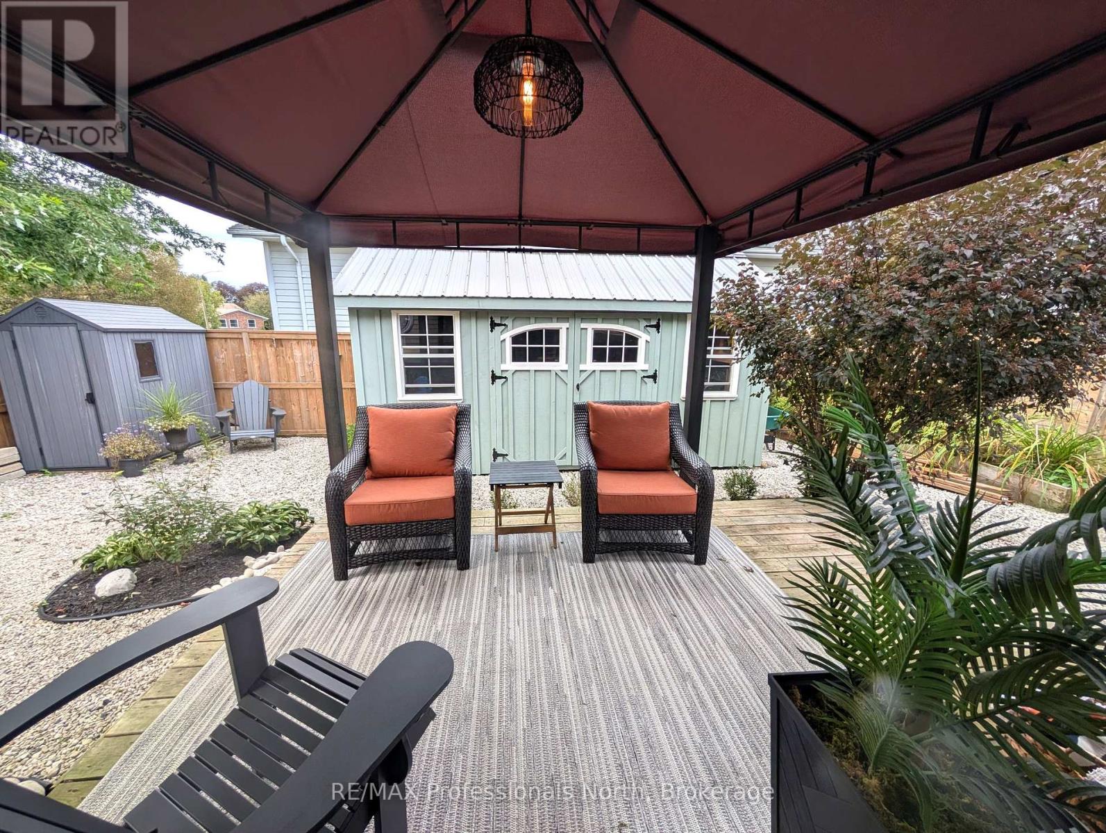 147 15TH AVE CLOSE