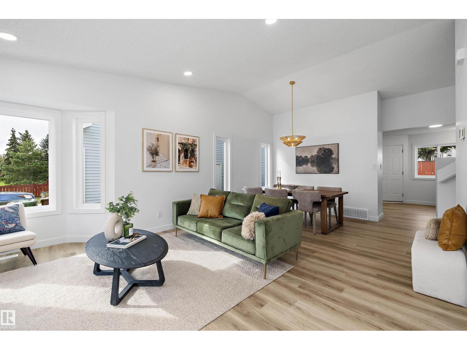 12 DANBRIDGE PL