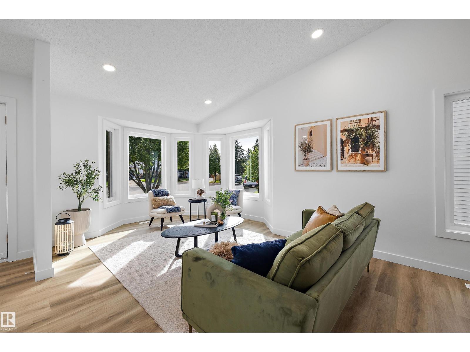 12 DANBRIDGE PL