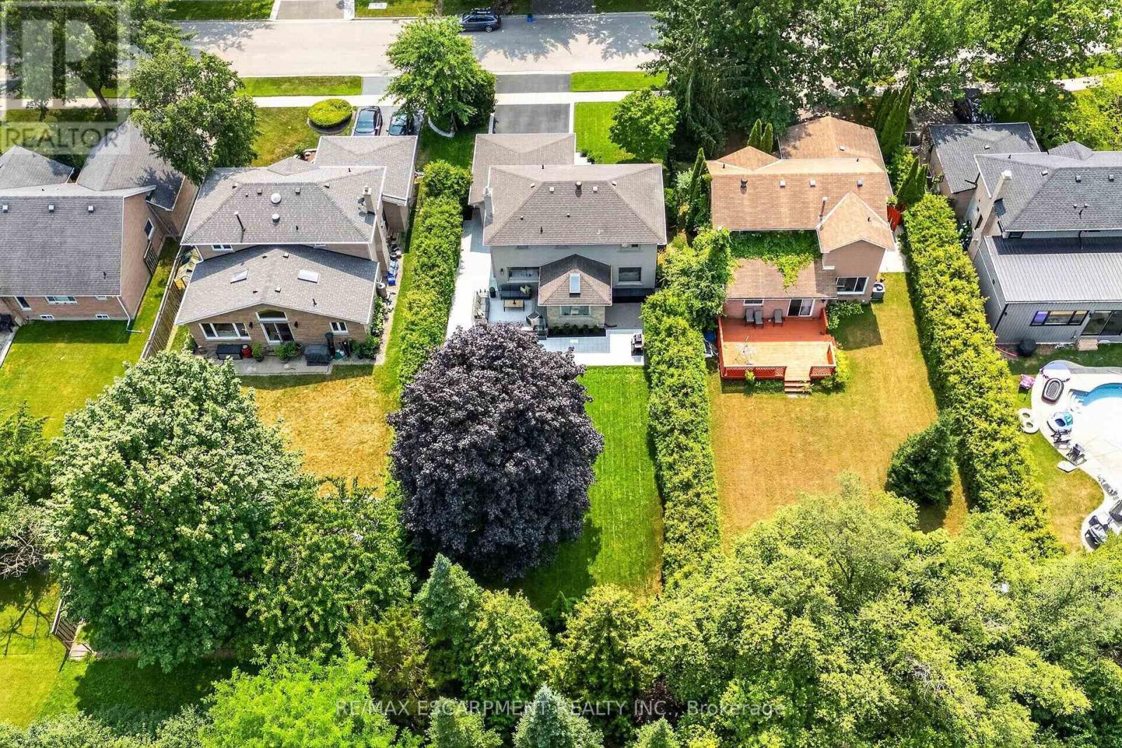 429 CLAREMONT CRESCENT