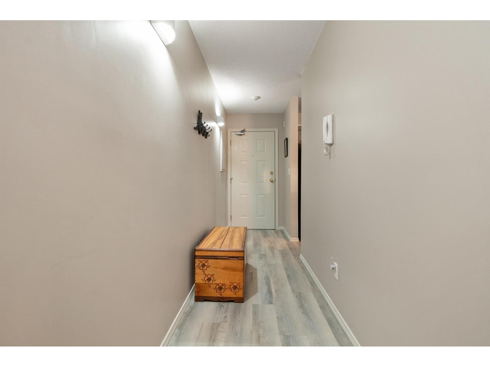 302 9006 EDWARD STREET, Chilliwack Proper West