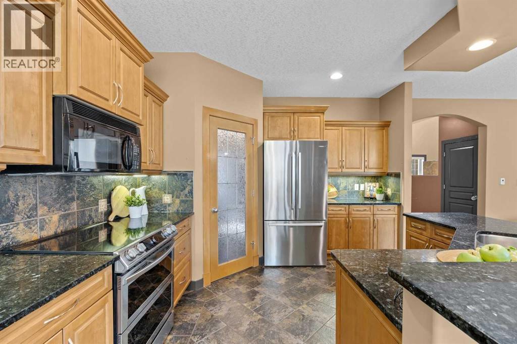 139 Tuscany Ridge Close NW