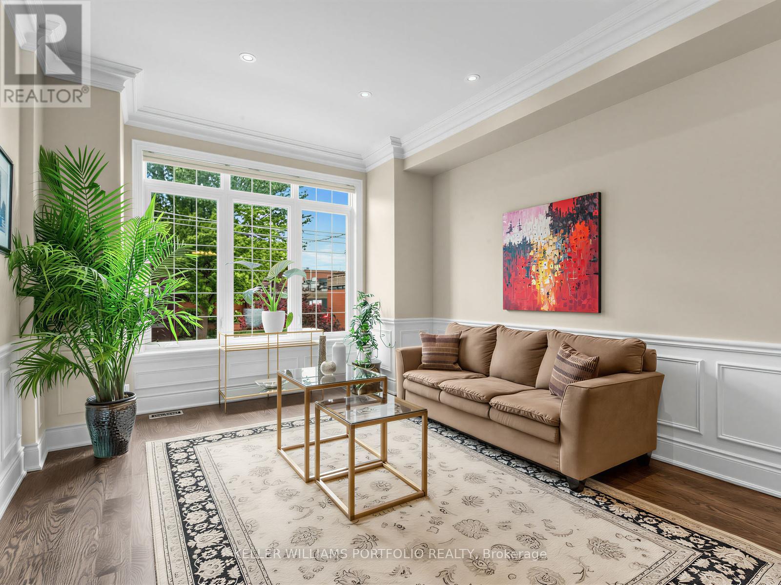 21 ALBERTUS AVENUE