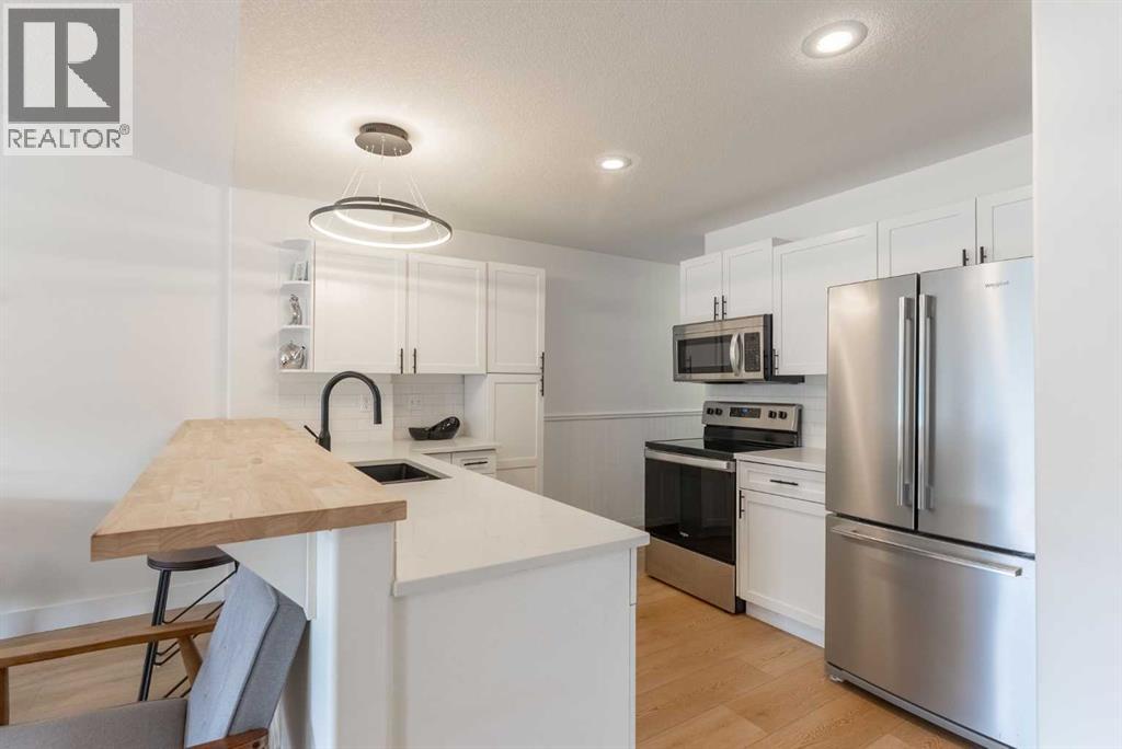 A, 414 Canyon Boulevard W