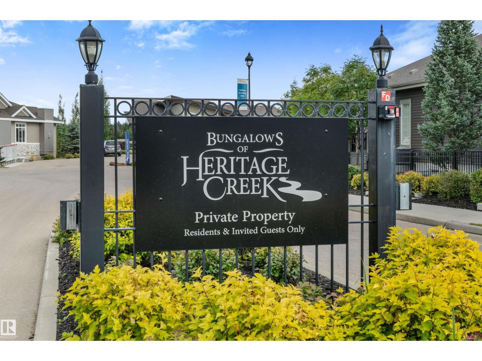 #214 50 HEATHERGLEN DR