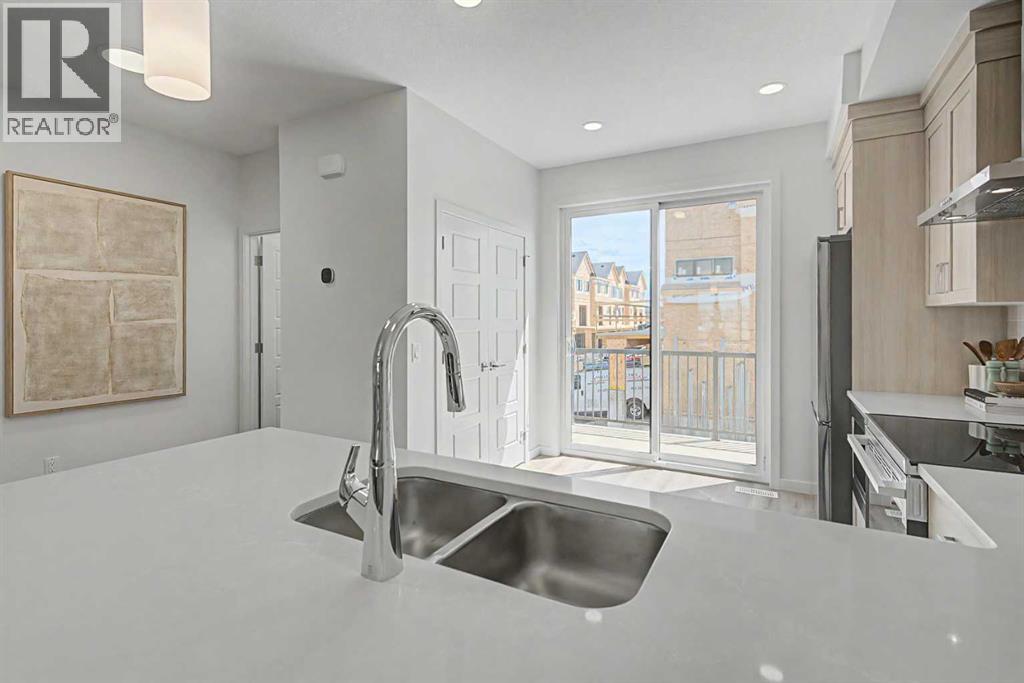 51 Mercado Lane SE