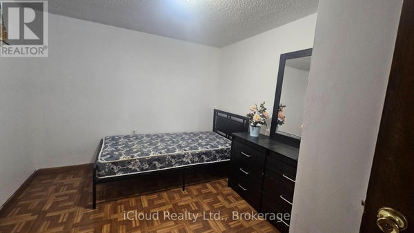 39 Frey Cres, Toronto (Wexford-Maryvale), ON 3