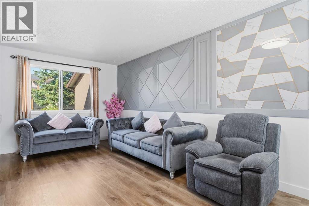 40 Pinecliff Close