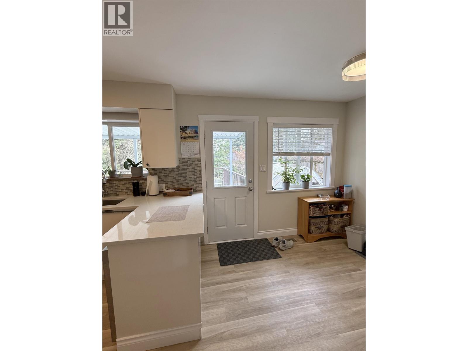 1184 GLENAYRE DRIVE