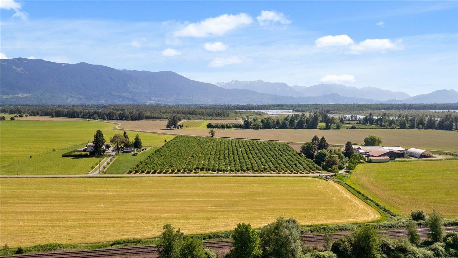 4602 HUNT ROAD, Agassiz