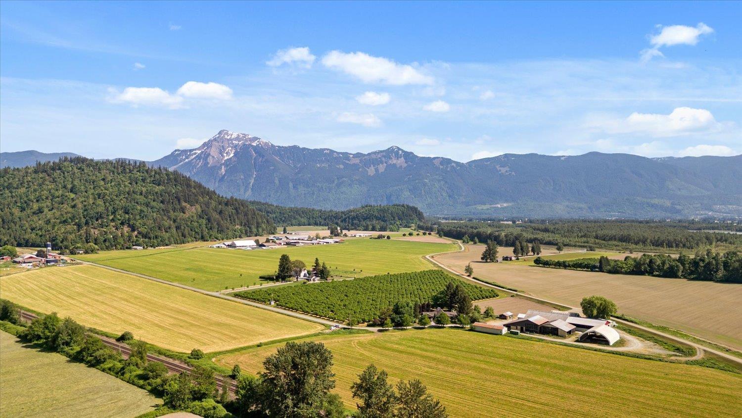 4602 HUNT ROAD, Agassiz